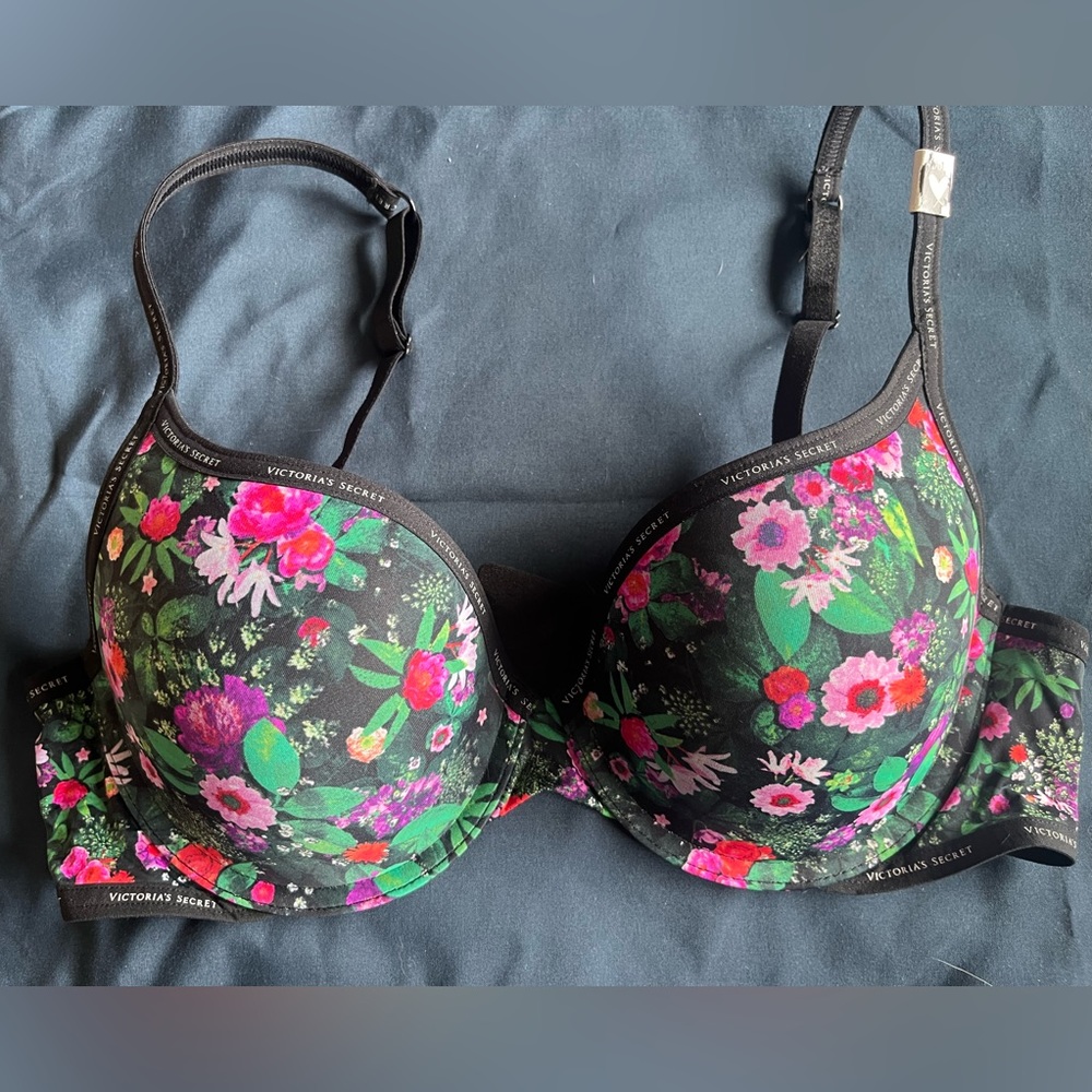 Victoria’s Secret floral bra